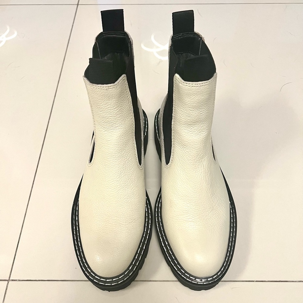 Dolce Vita Women’s Ivory Leather Moana Pull On Combat Booties